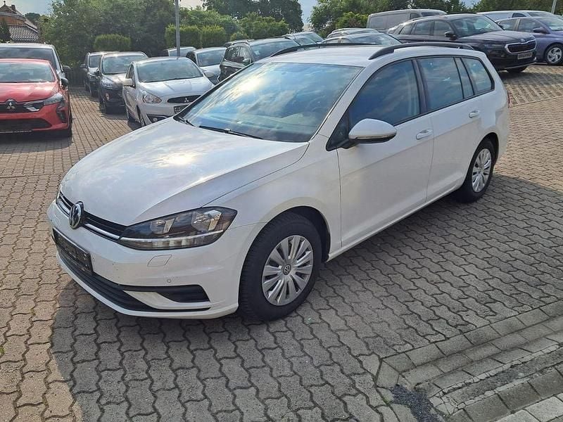 Gebraucht VW Golf VII 116 PS (85 kW) 2018 Weiß Kombi