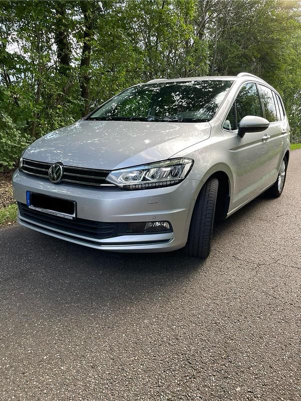 Silber Gebraucht 2019 VW Touran Van / Kleinbus | 21.000 € (Guter Preis) - Bild 1/4