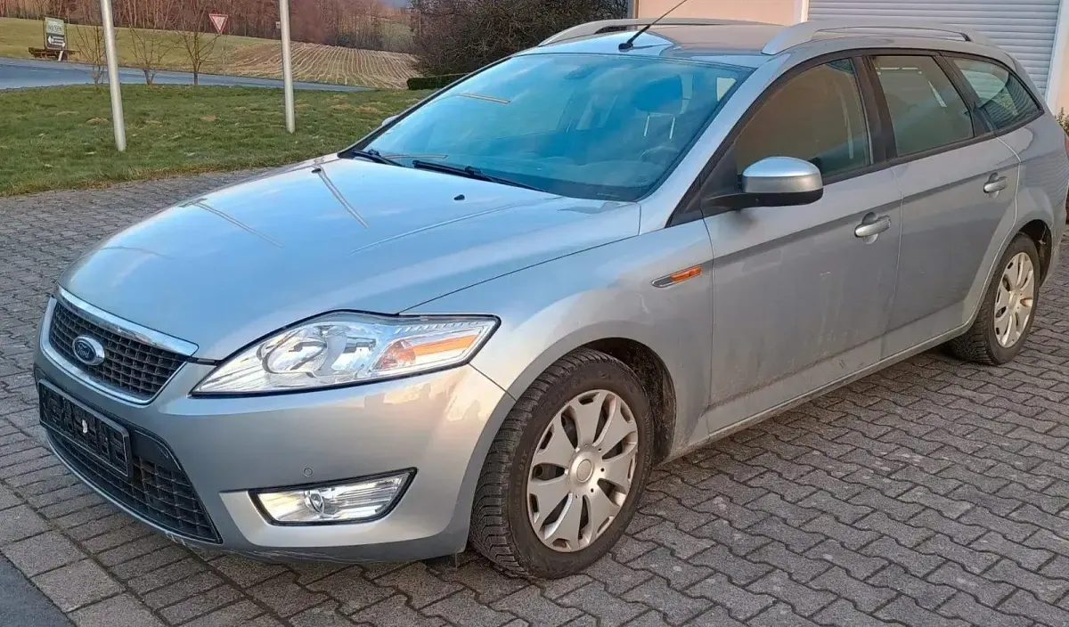Gebraucht Ford Mondeo 140 PS (102 kW) 2007 Grau Kombi