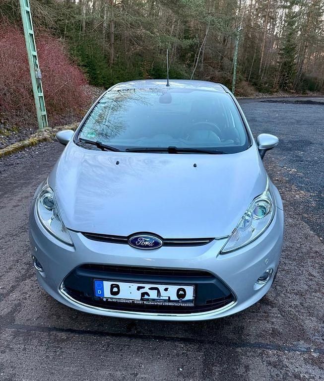 Gebraucht Ford Fiesta Titanium 97 PS (71 kW) 2012 Kleinwagen