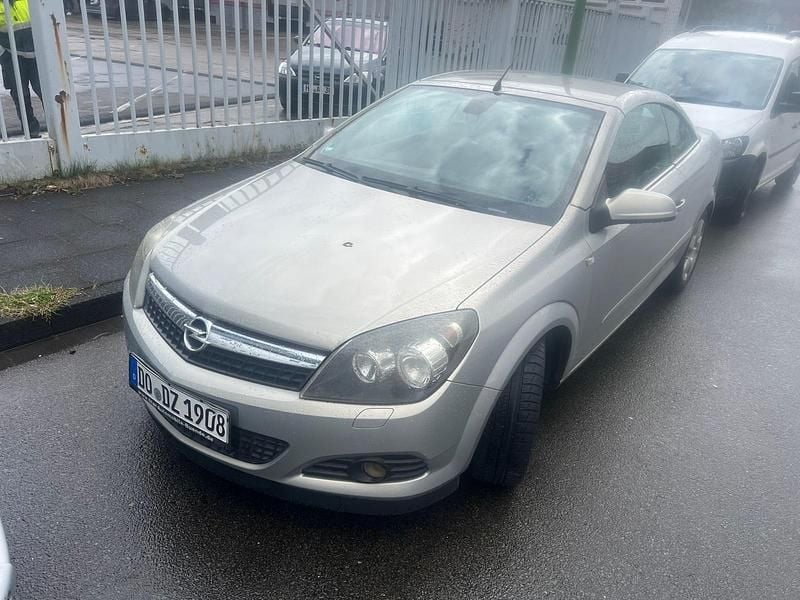 Gebraucht Opel Astra Cabriolet 105 PS (77 kW) 2007 Grau Cabrio
