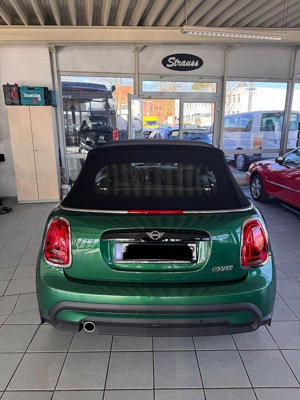 Gebraucht Mini Cooper 136 PS (100 kW) 2023 Grün Kleinwagen