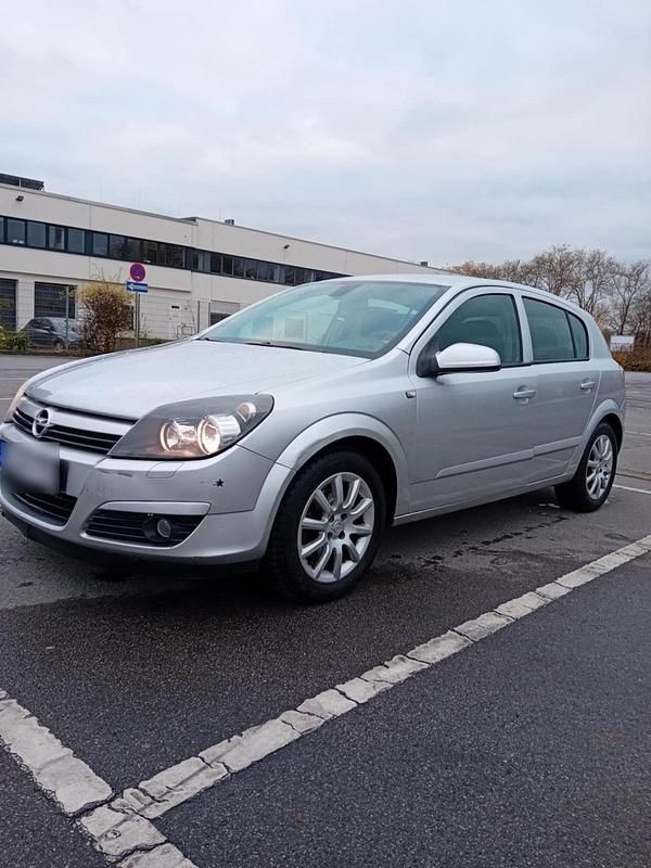 Gebraucht Opel Astra 105 PS (77 kW) 2005 Grau Coupé