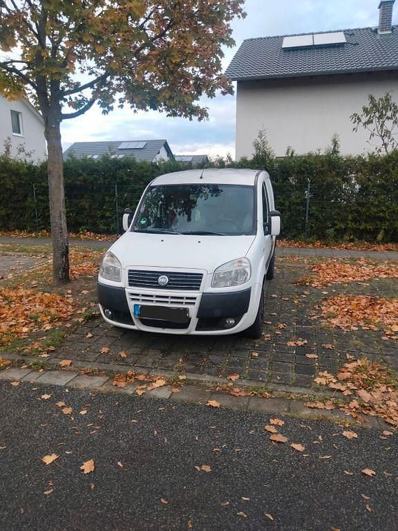 Weiß Gebraucht 2007 Fiat Doblò Van / Kleinbus | 1.200 € (Superpreis) - Bild 1/4