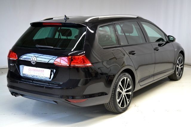 Gebraucht VW Golf VII LOUNGE 150 PS (110 kW) 2016 Schwarz metallic Kombi