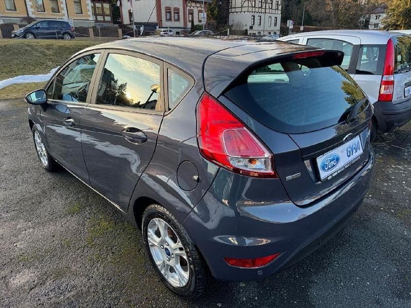 Gebraucht Ford Fiesta SYNC Edition 80 PS (58 kW) 2013 Midnight skygrau metallic Kleinwagen