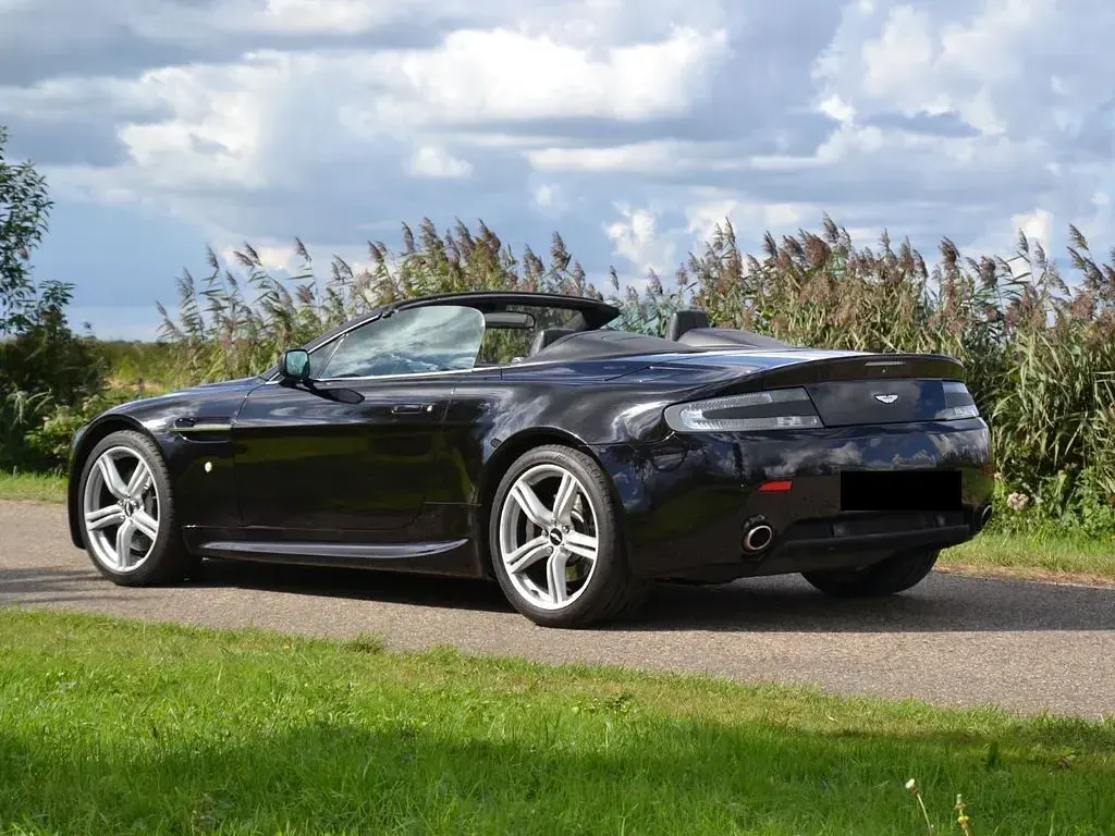 Gebraucht Aston Martin V8 Vantage 426 PS (313 kW) 2009 Schwarz Cabrio