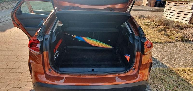 Gebraucht Citroën e-C4 Feel 100 kW (136 PS) 2021 Orange Limousine