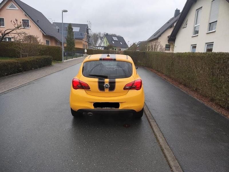 Gebraucht Opel Corsa Edition 90 PS (66 kW) 2017 Gelb Kleinwagen