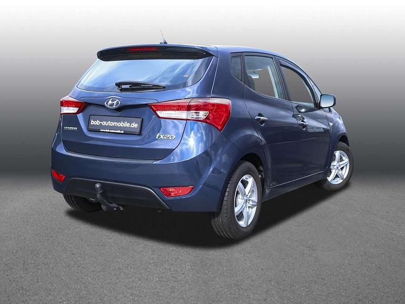Gebraucht Hyundai ix20 Classic 90 PS (66 kW) 2017 Blau Kleinwagen