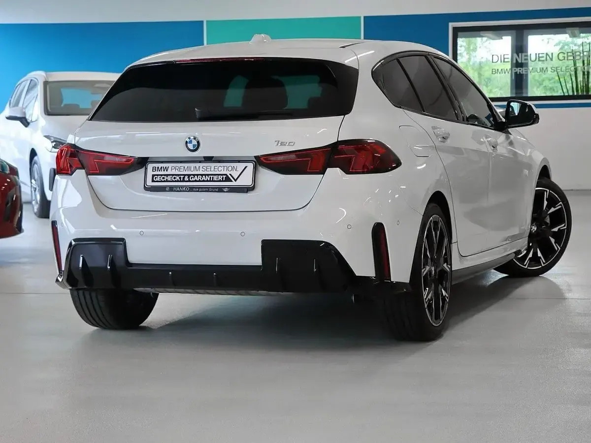 Gebraucht BMW 120 M Sport 170 PS (125 kW) 2025 Alpinweiss iii Kleinwagen