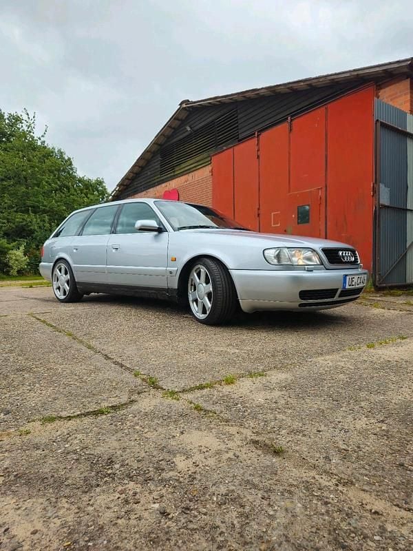 Silber Gebraucht 1996 Audi A6 Basis Kombi | 3.750 € (Fairer Preis) - Bild 1/4