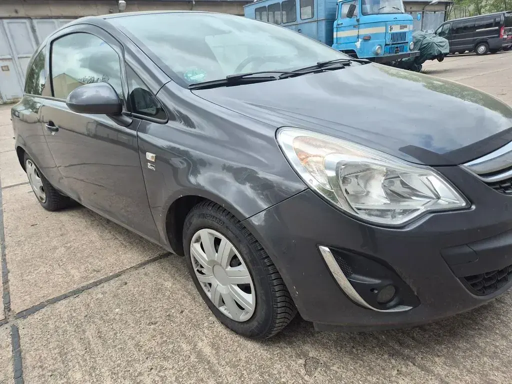 Gebraucht Opel Corsa 87 PS (63 kW) 2012 Grau Kleinwagen