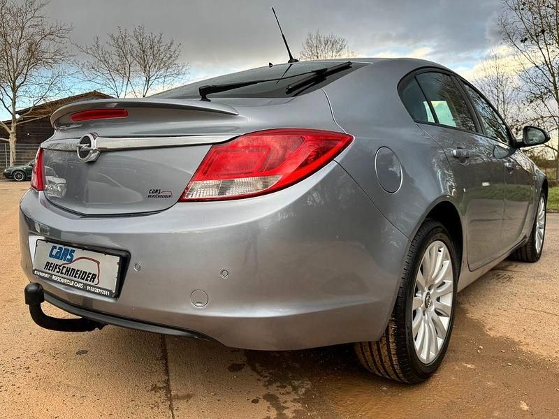 Gebraucht Opel Insignia Selection 140 PS (102 kW) 2009 Silber Limousine