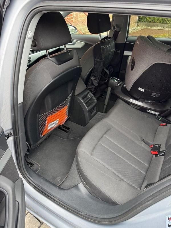 Second-hand Audi A4 190 CP (139 kW) 2018 Argintiu Break