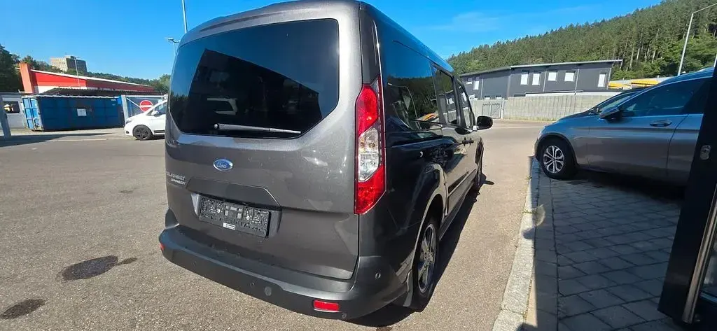 Gebraucht Ford Grand Tourneo Connect 120 PS (88 kW) 2022 Grau Van / Kleinbus