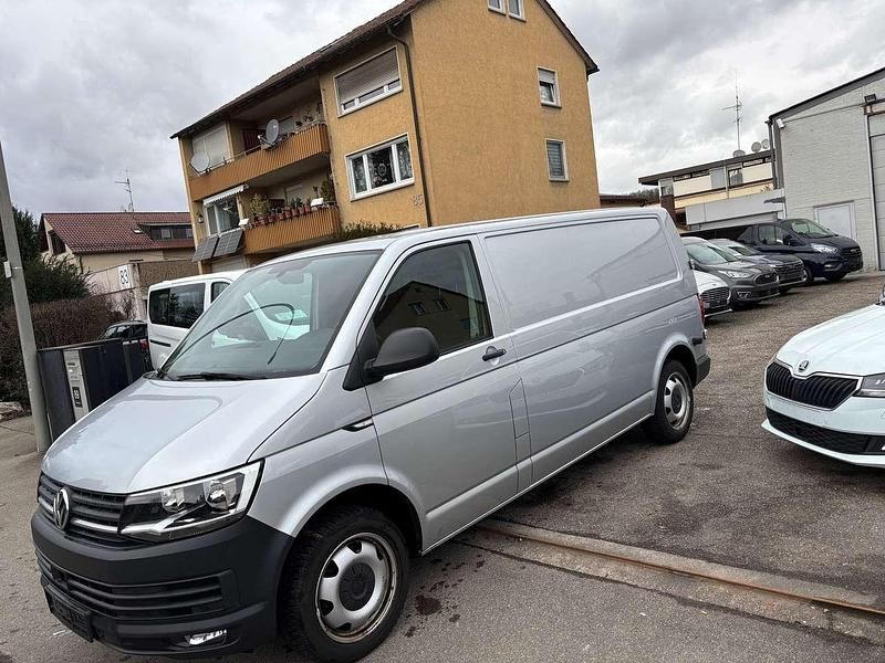 Gebraucht VW Transporter 150 PS (110 kW) 2018 Reflexsilber metallic Van