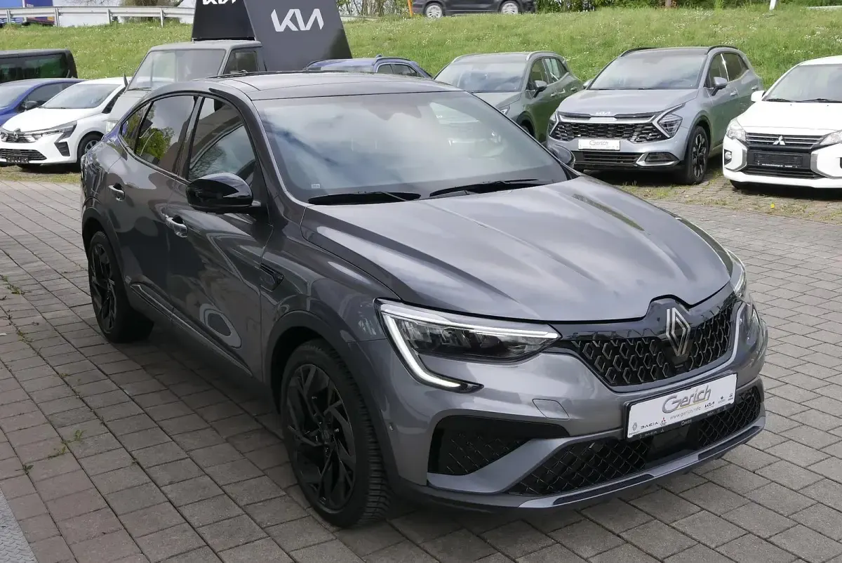 Gebraucht Renault Arkana Esprit Alpine 158 PS (116 kW) 2025 Gray m SUV