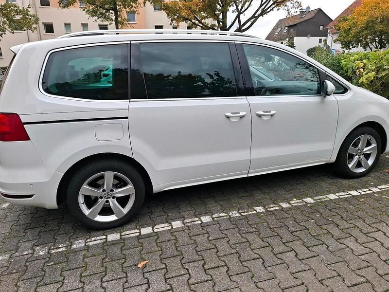 Gebraucht VW Sharan 177 PS (130 kW) 2011 Weiß Van / Kleinbus