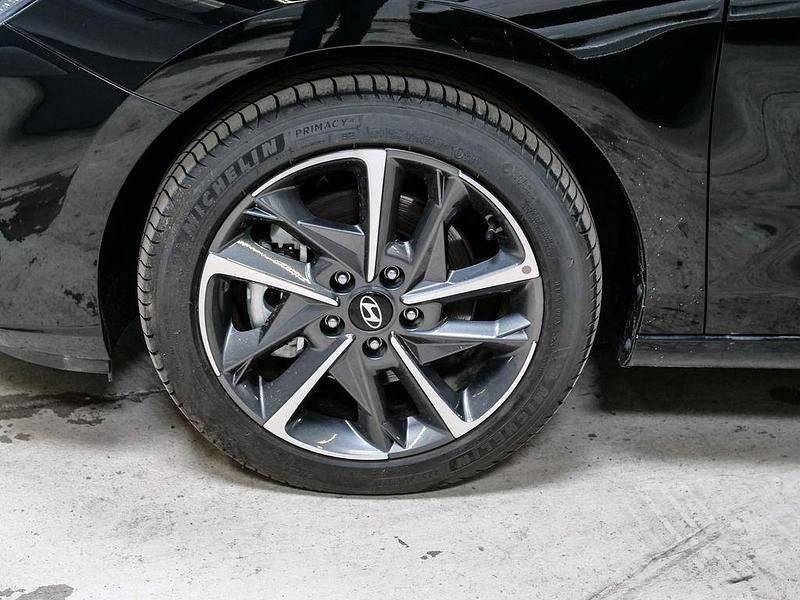 Gebraucht Hyundai i30 Advantage 140 PS (102 kW) 2024 Schwarz Kombi