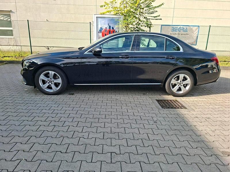 Gebraucht Mercedes E200 184 PS (135 kW) 2018 Schwarz Limousine