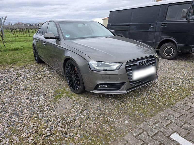 Gebraucht Audi A4 170 PS (125 kW) 2013 Braun Limousine