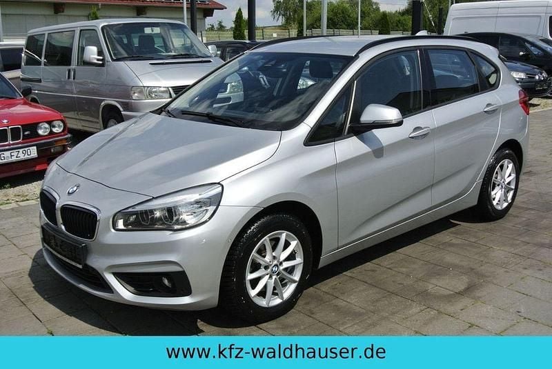 Silber Gebraucht 2017 BMW 218 Advantage SUV | 16.500 € (Fairer Preis) - Bild 1/4