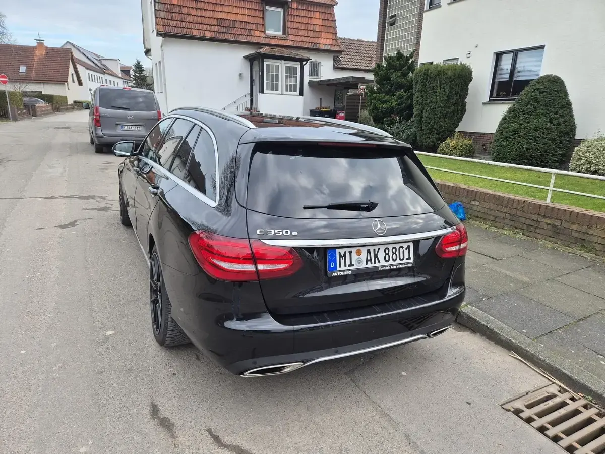 Gebraucht Mercedes C350e Avantgarde 211 PS (155 kW) 2017 Schwarz Kombi