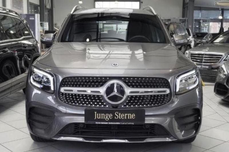 Gebraucht Mercedes GLB200 AMG 150 PS (110 kW) 2023 Grau SUV