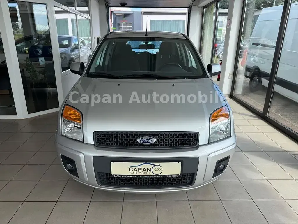 Gebraucht Ford Fusion Trend 101 PS (74 kW) 2012 Silber Kleinwagen