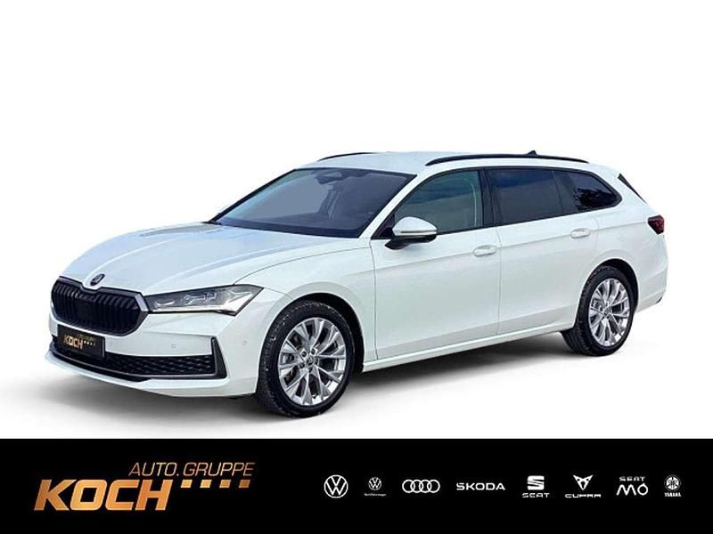 Weiß Gebraucht 2025 Skoda Superb Selection Limousine | 42.730 € (Teuer) - Bild 1/4