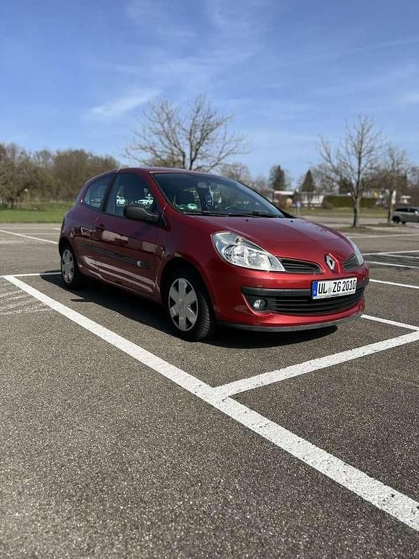 Gebraucht Renault Clio II 88 PS (64 kW) 2006 Limousine