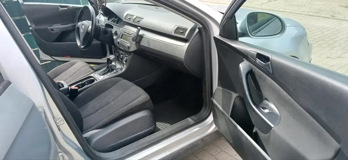 Gebraucht VW Passat 116 PS (85 kW) 2006 Silber Kombi