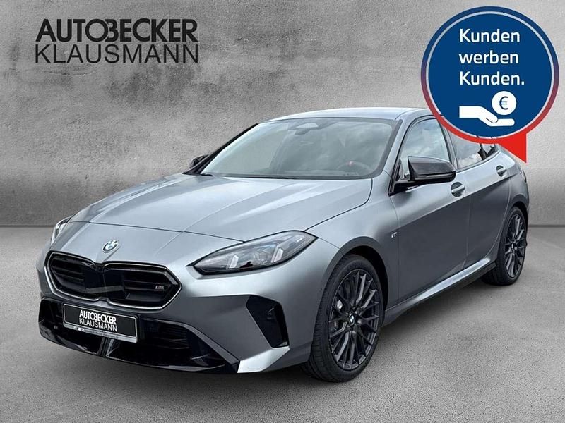 Frozen pure grey metallic Neu 2025 BMW 135 Kleinwagen | 56.890 € (Etwas zu teuer) - Bild 1/4
