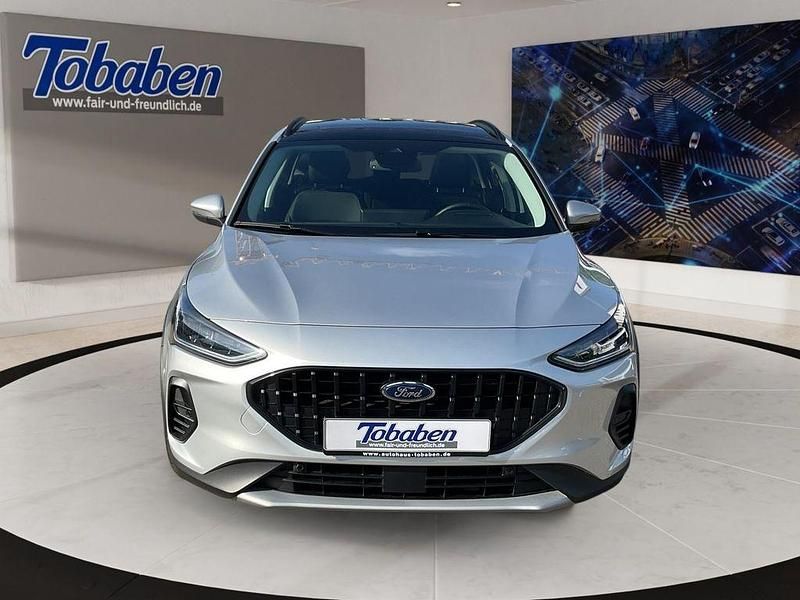 Gebraucht Ford Focus Active X 116 PS (85 kW) 2024 Silber Limousine