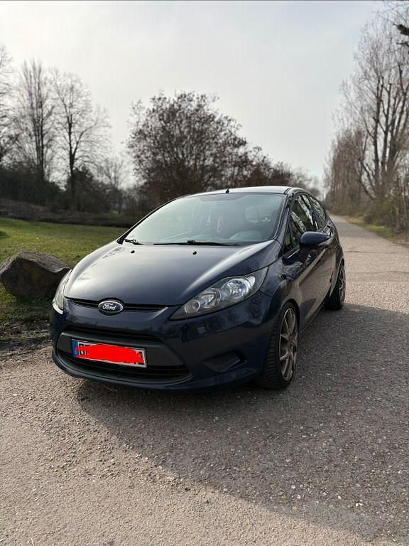 Gebraucht Ford Fiesta Trend 60 PS (44 kW) 2011 Blau Kleinwagen