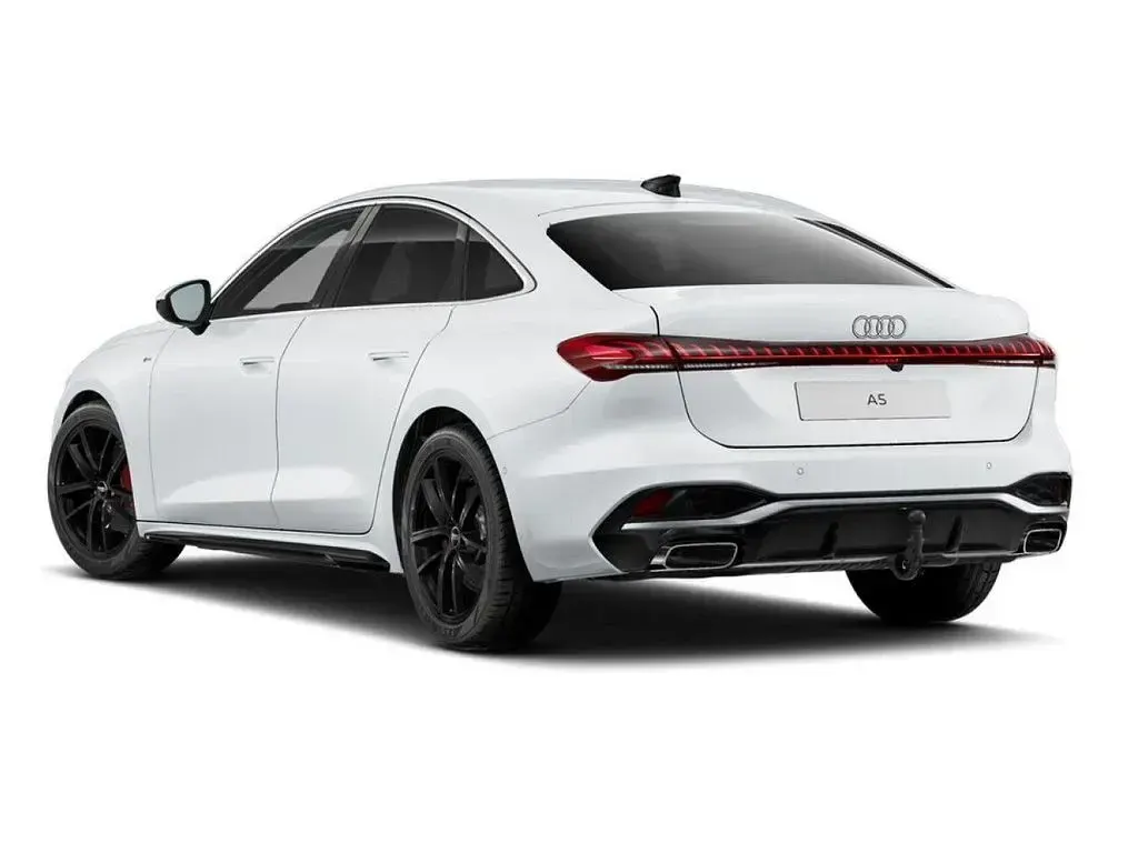 Gebraucht Audi A5 Ambiente 204 PS (150 kW) 2025 Gletscherweiß metallic Limousine