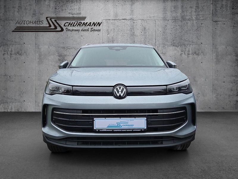 Neu VW Tiguan Life 150 PS (110 kW) 2026 Silber SUV