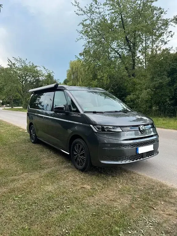 Gebraucht VW California Beach 150 PS (110 kW) 2026 Grau Van
