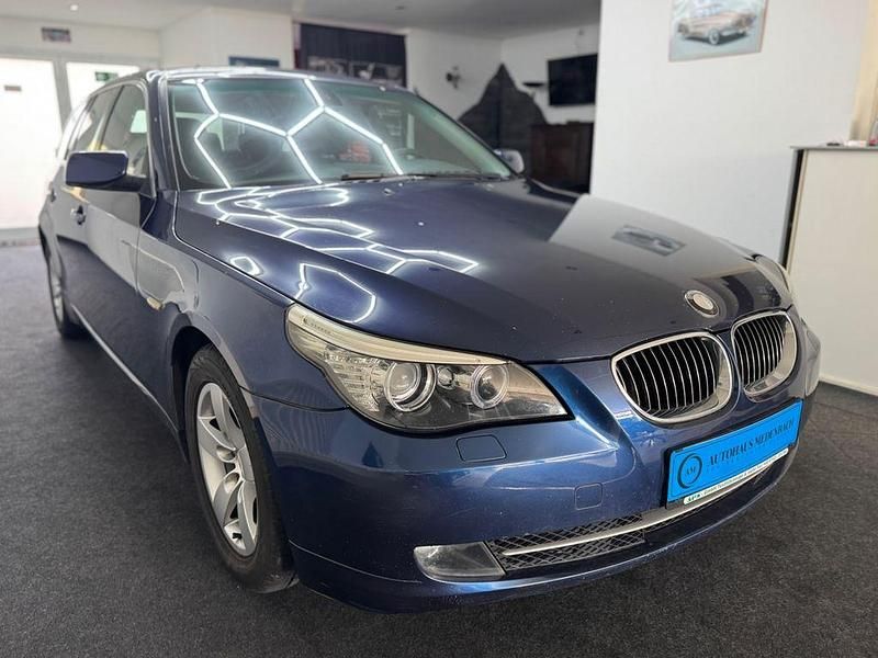 Gebraucht BMW 525 197 PS (144 kW) 2007 Blau Kombi