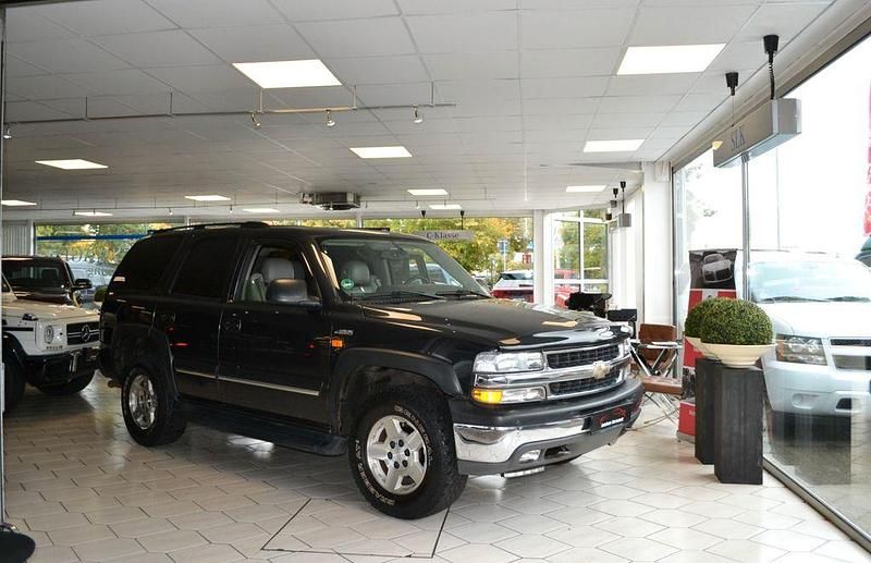 Schwarz Gebraucht 2005 Chevrolet Tahoe LT SUV | 17.900 € (Fairer Preis) - Bild 1/4