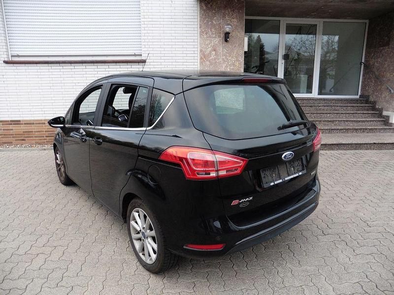 Gebraucht Ford B-MAX Titanium 125 PS (91 kW) 2016 Schwarz Van / Kleinbus