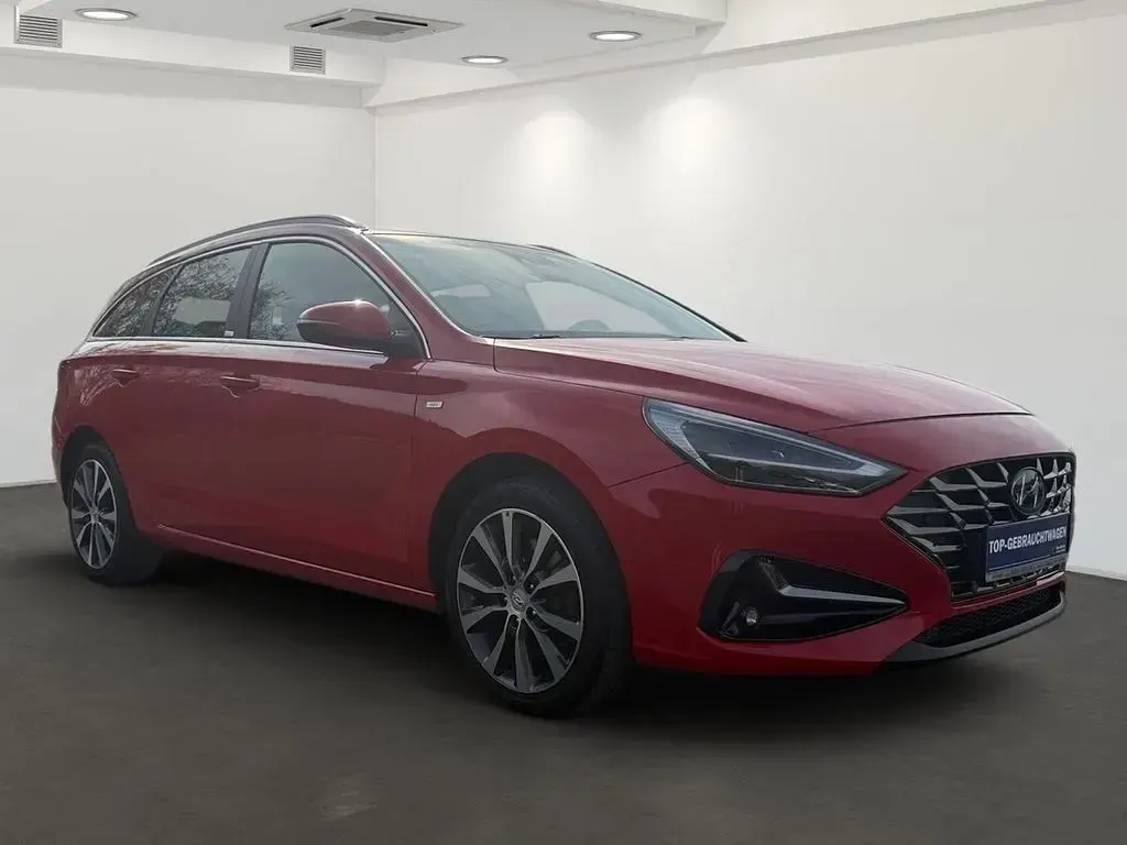 Gebraucht Hyundai i30 Prime 136 PS (100 kW) 2021 Rot Limousine