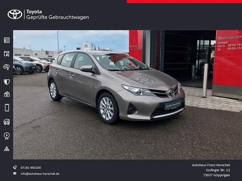 Avantgarde bronze metallic Gebraucht 2014 Toyota Auris Cool Limousine | 9.390 € (Fairer Preis) - Bild 1/4