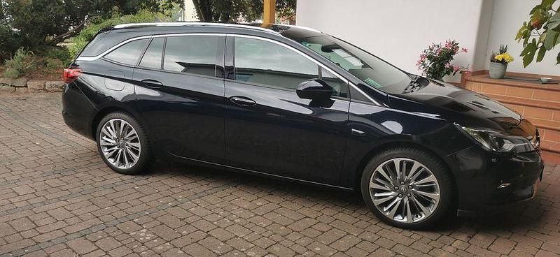 Gebraucht Opel Astra 150 PS (110 kW) 2018 Blau Limousine