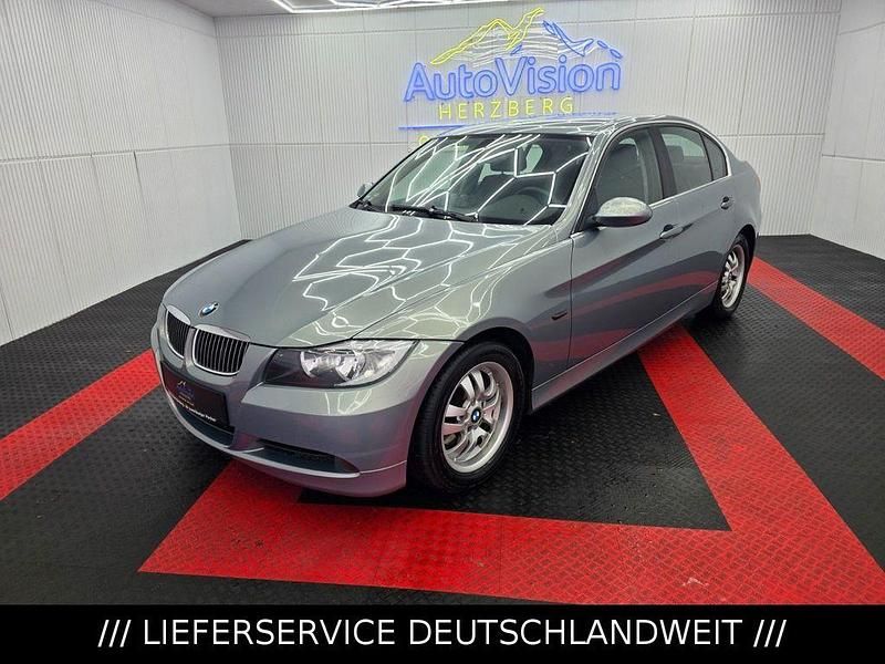 Blau Gebraucht 2005 BMW 325 Limousine | 5.450 € (Etwas zu teuer) - Bild 1/4