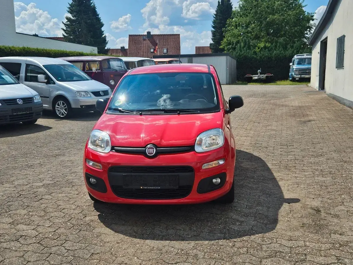 Gebraucht Fiat Panda More 69 PS (50 kW) 2018 Rot Kleinwagen