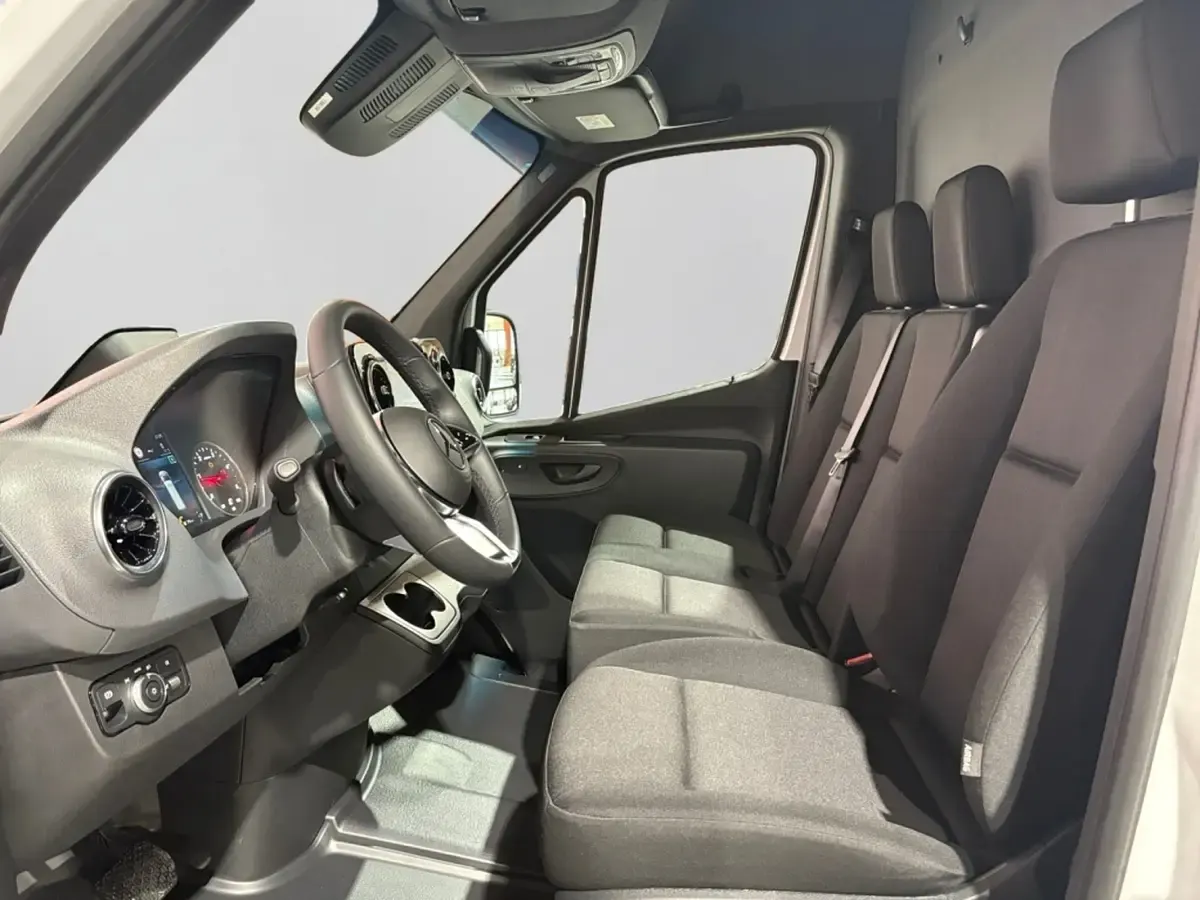Nouvelle Mercedes Sprinter 140 ch (102 kW) 2026 Blanc Van