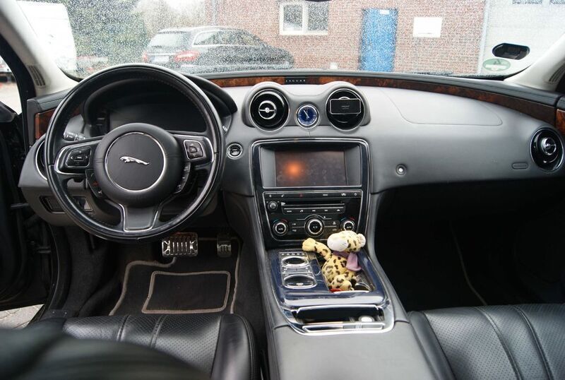 Gebraucht Jaguar XJL 300 PS (220 kW) 2010 Schwarz Limousine