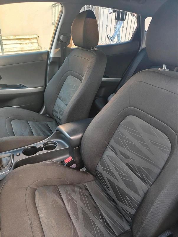 Second-hand Kia Ceed 99 CP (72 kW) 2012 Gri Hatchback